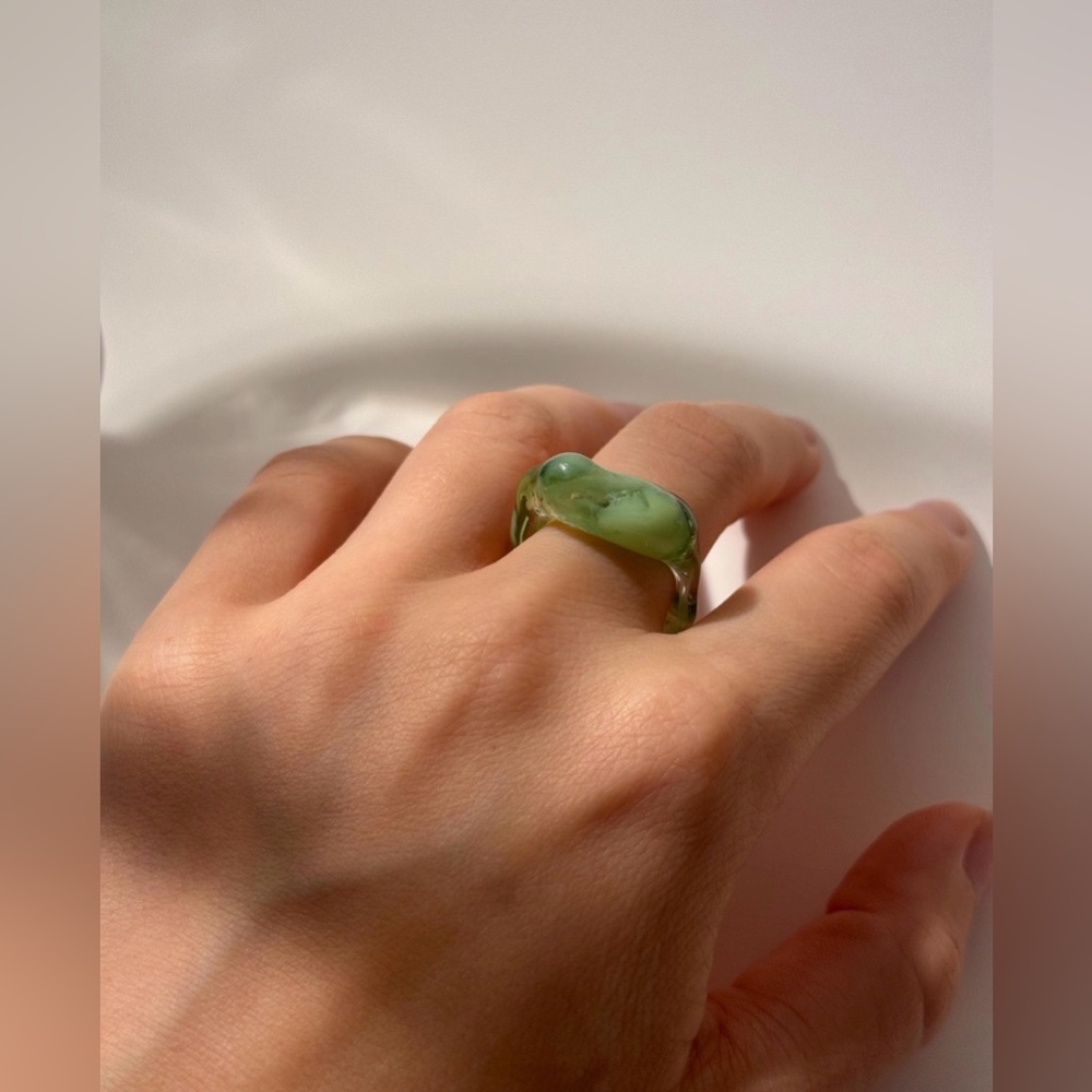 Green Glass Ring: Handmade Borosilicate Minimalist Jewelry - Picture 2 of 8